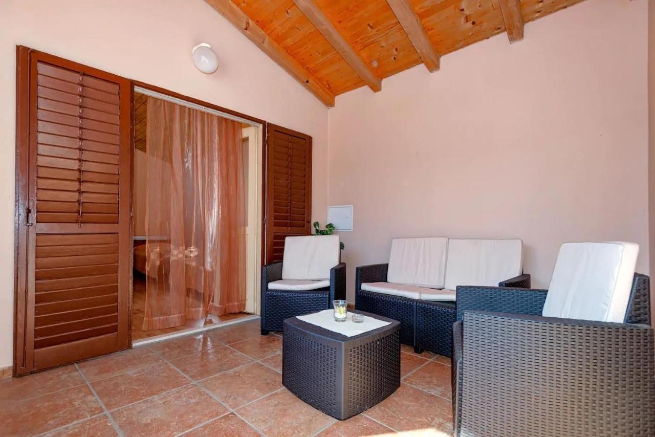 Holiday House With A Parking Space Svirce, Hvar - 17682 Vrbanj Exterior photo